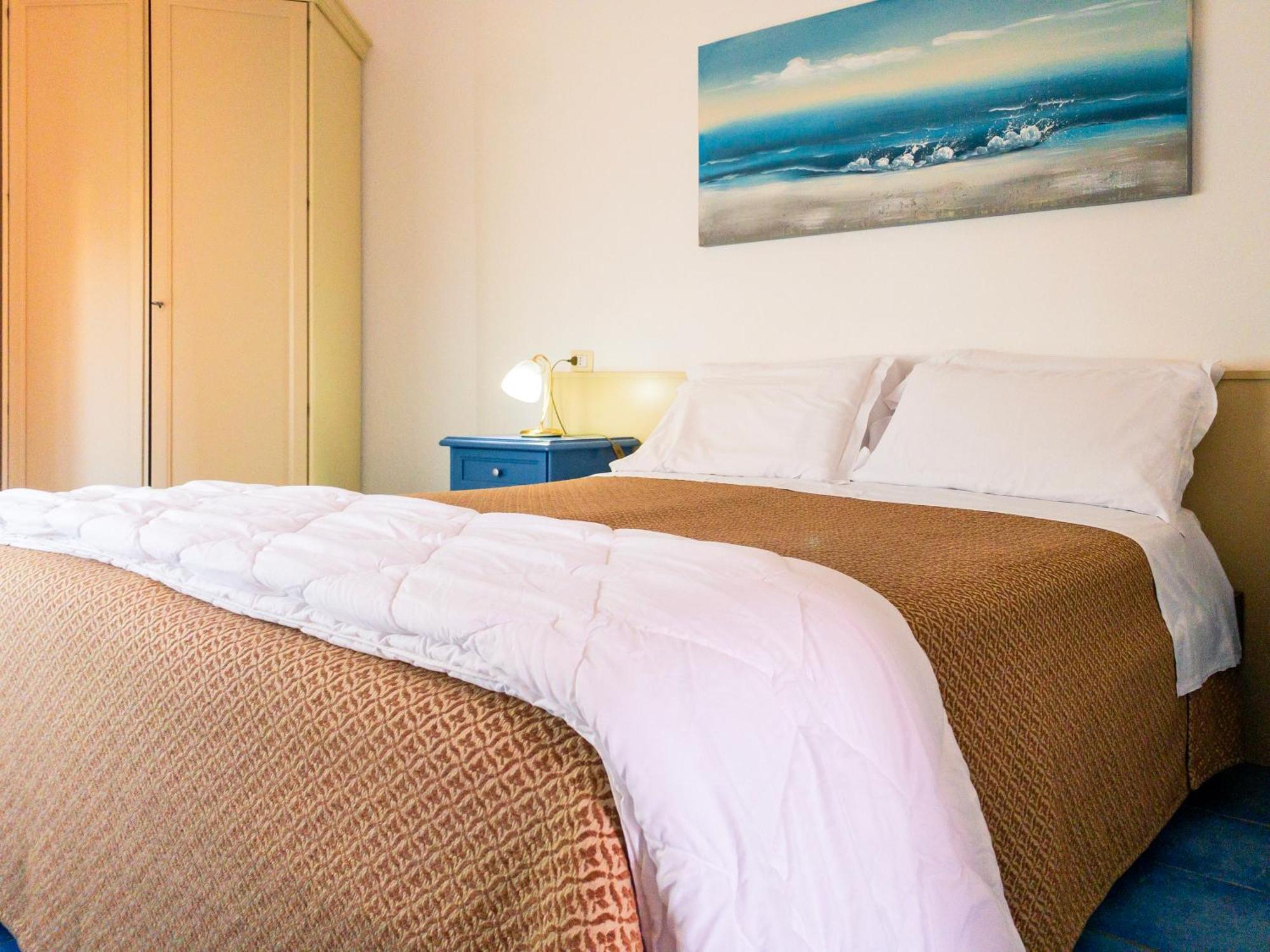 Hotel Donatella Posada  Eksteriør bilde