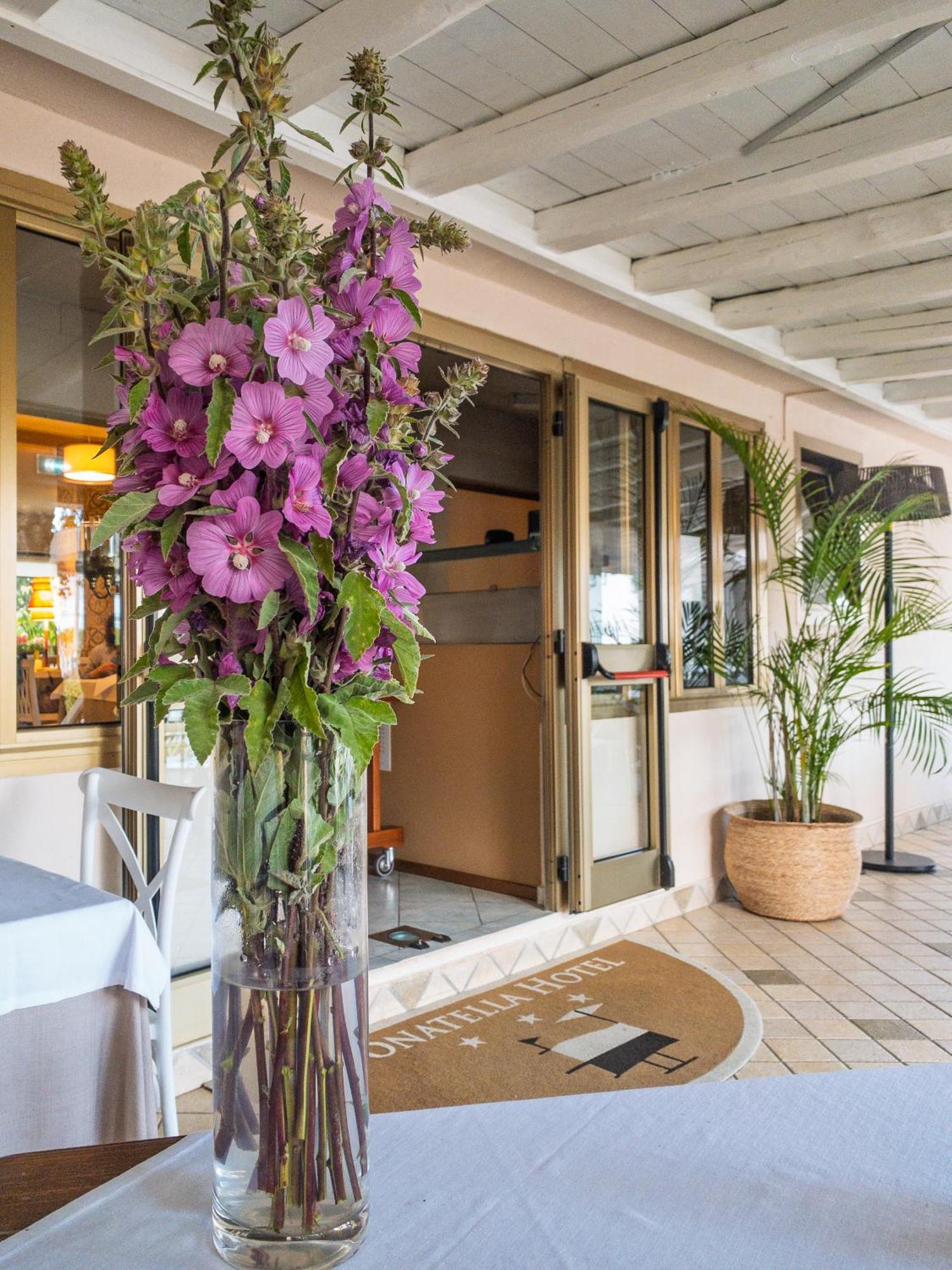 Hotel Donatella Posada  Eksteriør bilde